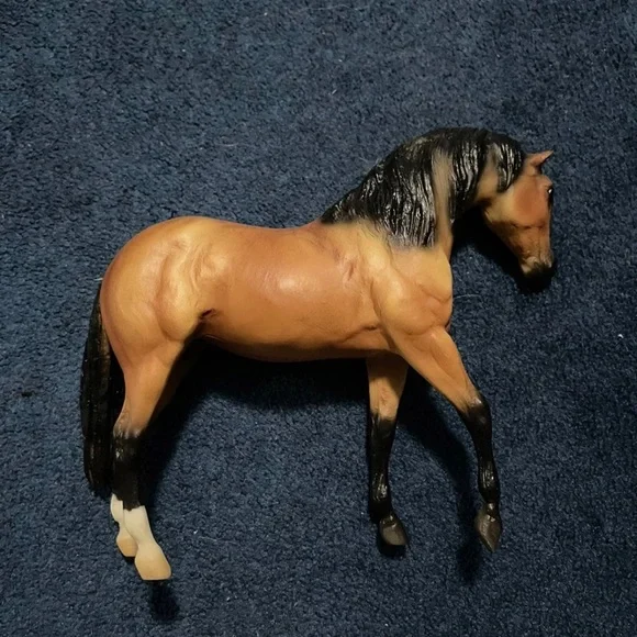 Breyer horse Traditional Lets go riding - Picture 2 of 4